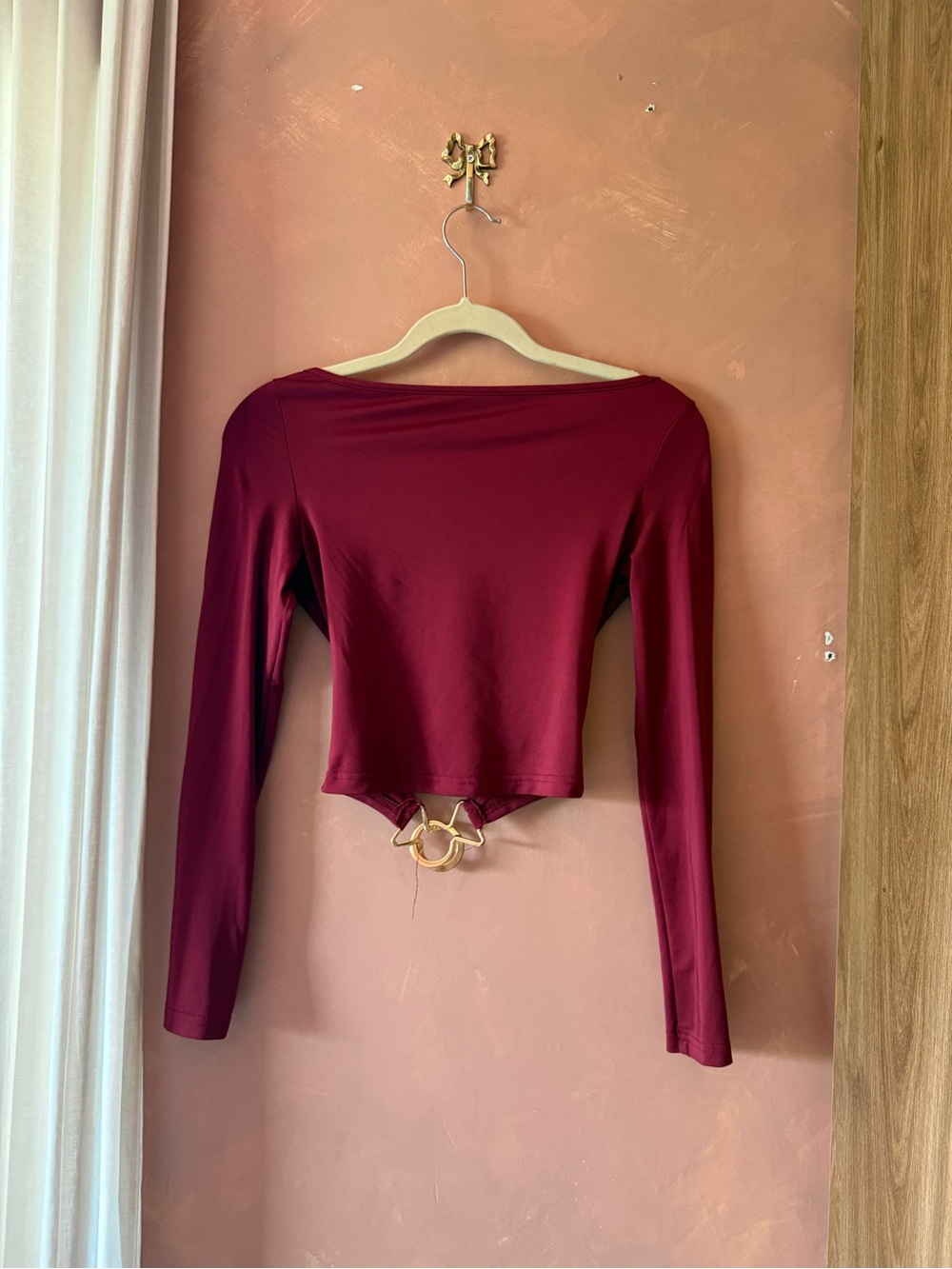Women’s Long Sleeve open back Crop Top - Burgundy